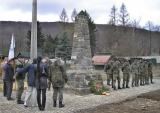 pietny akt  vojakov Bundeswehru pri obnovenom pomnku nemeckch vojakov padlch v prvej svetovej vojne
